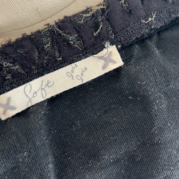 Soft by Joie mini skirt, size small - Picture 6 of 8